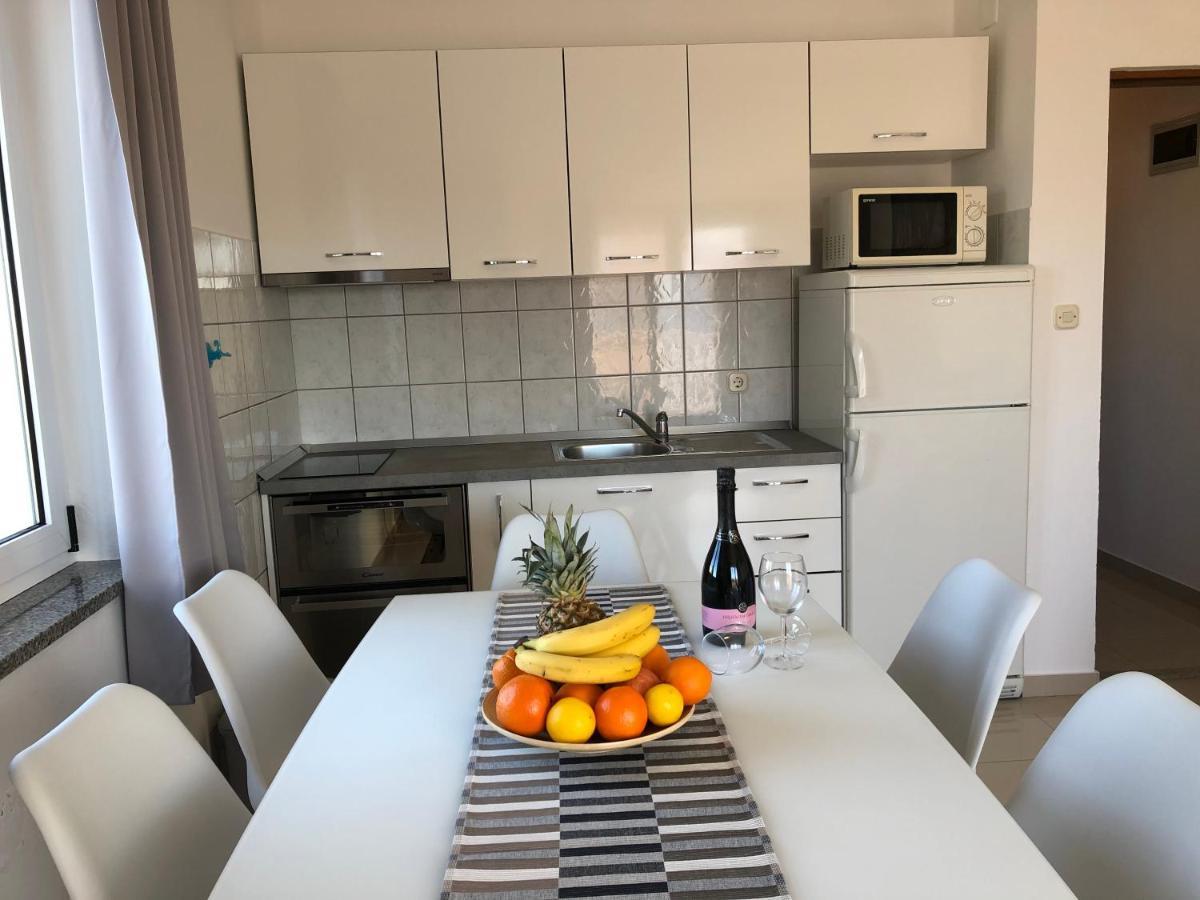 Apartments Saric Biograd Na Moru Exterior photo