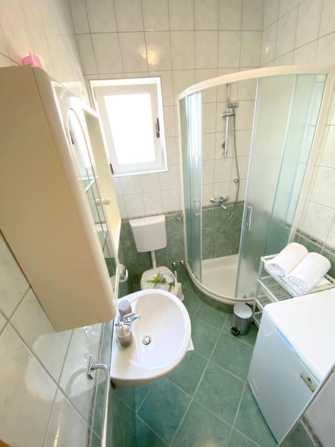 Apartments Saric Biograd Na Moru Exterior photo